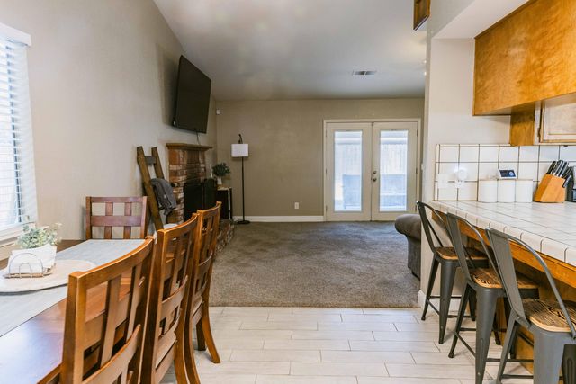 434 Fallbrook Court, Tulare, CA 93274