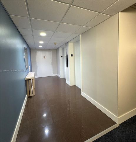 2500 NE 135 502, North Miami, FL 33181