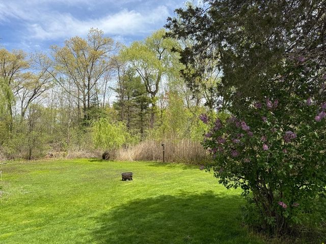 38 Veranda Ave, Tewksbury, MA 01876