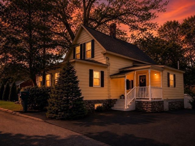 38 Veranda Ave, Tewksbury, MA 01876
