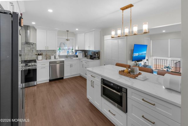 35 Furman Avenue, Sayreville, NJ 08872