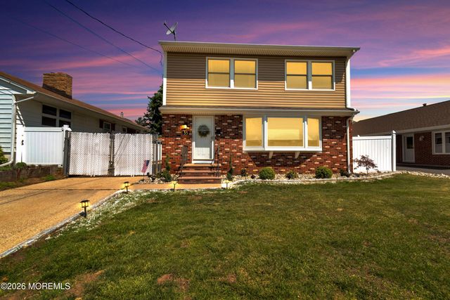 35 Furman Avenue, Sayreville, NJ 08872