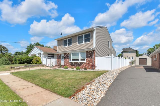 35 Furman Avenue, Sayreville, NJ 08872