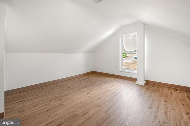 6 BUTTS AVE, Bordentown, NJ 08505
