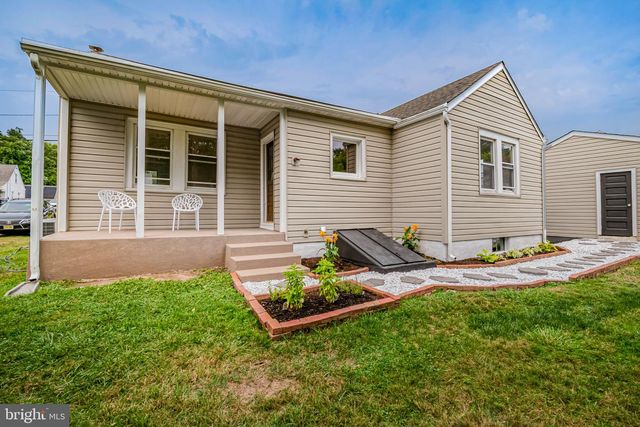6 BUTTS AVE, Bordentown, NJ 08505