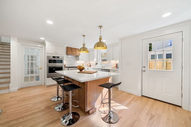 276 Hunting Road, Needham, MA 02494