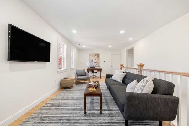 276 Hunting Road, Needham, MA 02494