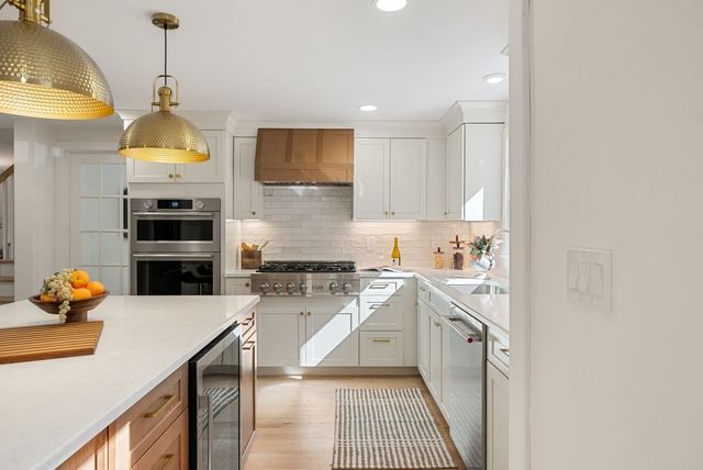 276 Hunting Road, Needham, MA 02494