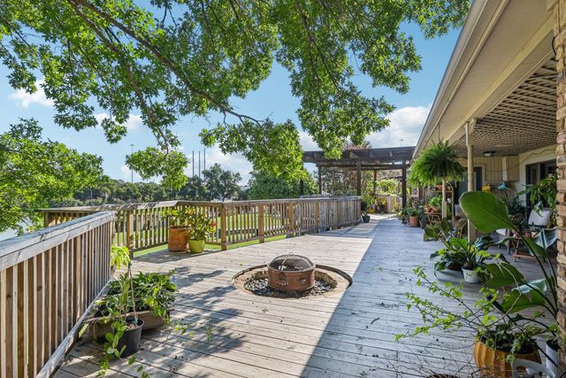 4027 Fairlakes Drive, Dallas, TX 75228