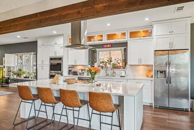 4027 Fairlakes Drive, Dallas, TX 75228