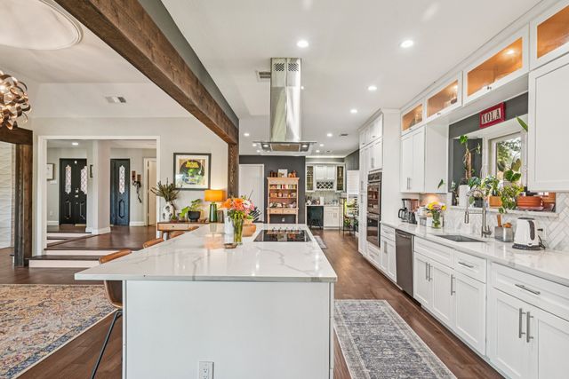 4027 Fairlakes Drive, Dallas, TX 75228