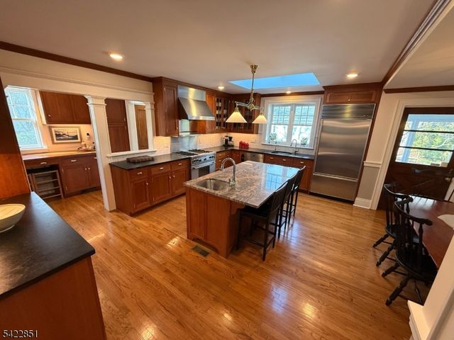 27 Maple Ter, Maplewood Twp., NJ 07040