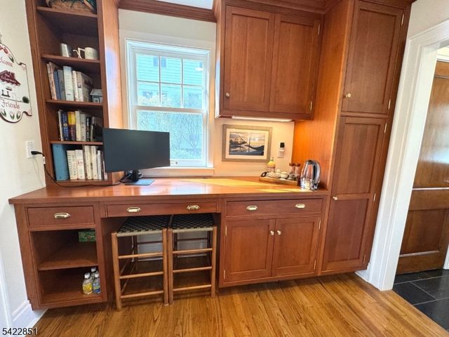 27 Maple Ter, Maplewood Twp., NJ 07040