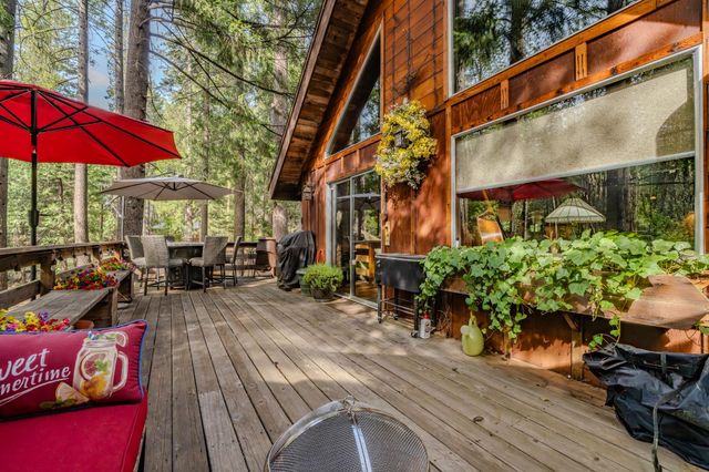 26034 Meadow Dr, Pioneer, CA 95666