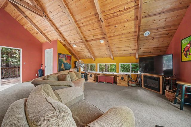 26034 Meadow Dr, Pioneer, CA 95666