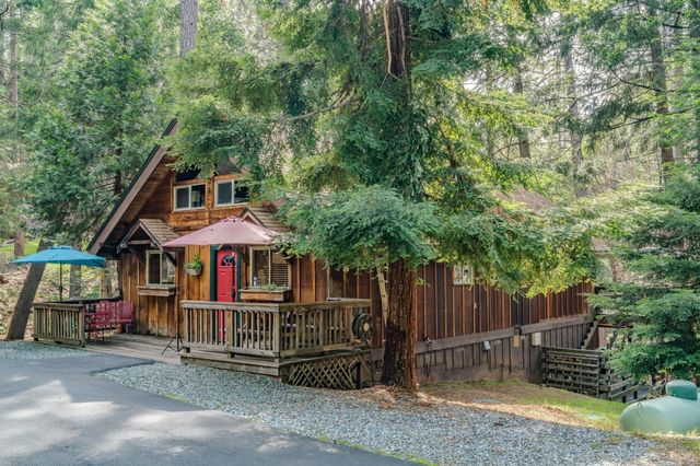 26034 Meadow Dr, Pioneer, CA 95666
