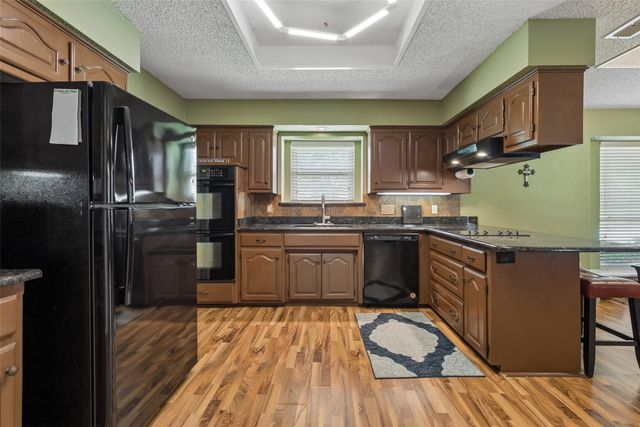 2100 Donna Drive, Plano, TX 75074