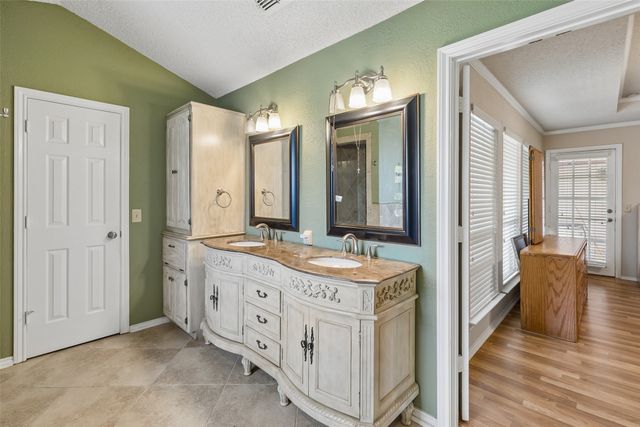 2100 Donna Drive, Plano, TX 75074