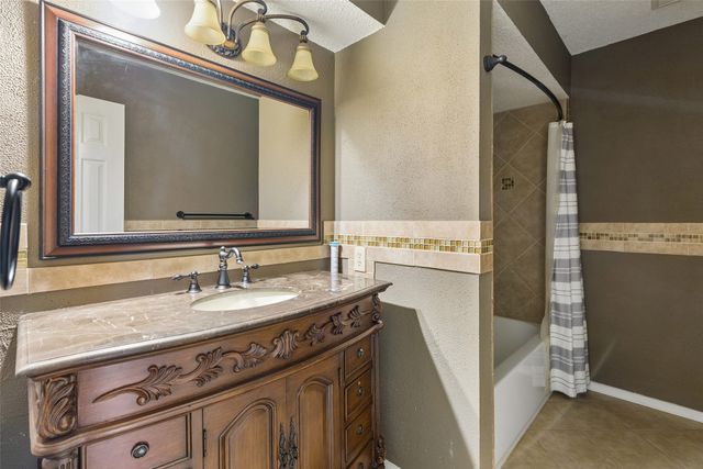 2100 Donna Drive, Plano, TX 75074