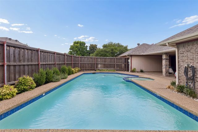 2100 Donna Drive, Plano, TX 75074