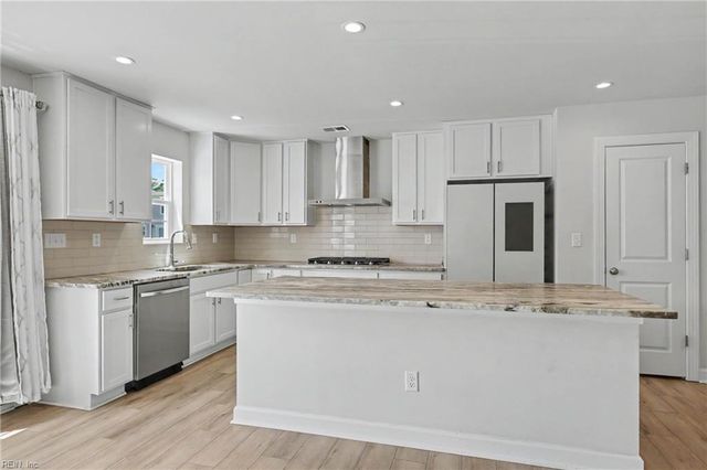 2616 Rochambeau WAY, Virginia Beach, VA 23456