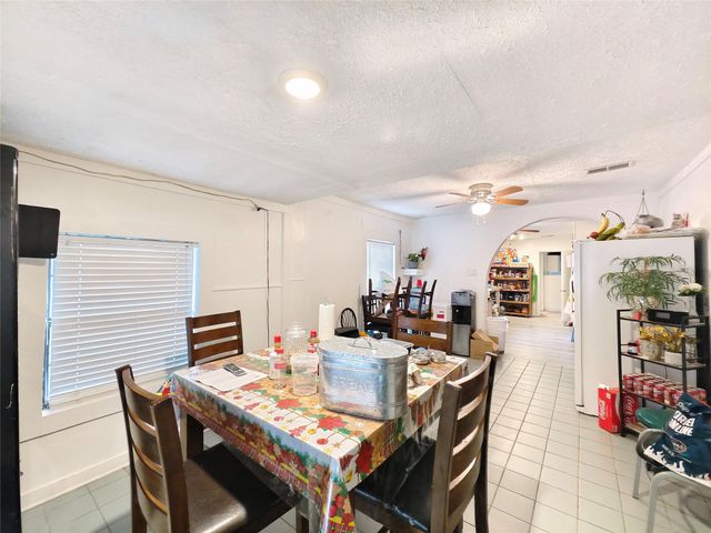 7931 Scanlock Street, Houston, TX 77012