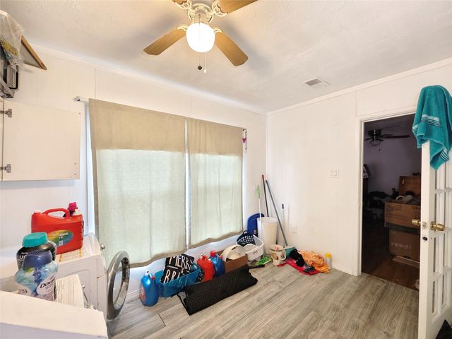 7931 Scanlock Street, Houston, TX 77012