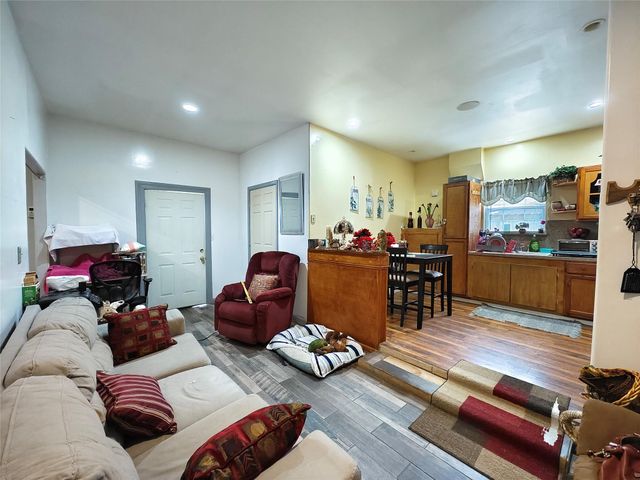 7931 Scanlock Street, Houston, TX 77012