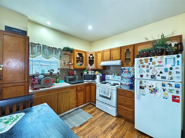 7931 Scanlock Street, Houston, TX 77012