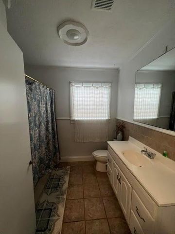 7931 Scanlock Street, Houston, TX 77012