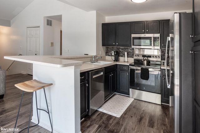 43971 Elm Drive, Sterling Heights, MI 48313