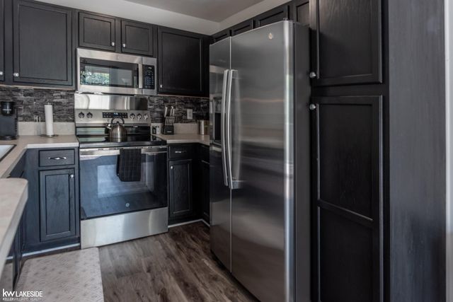 43971 Elm Drive, Sterling Heights, MI 48313