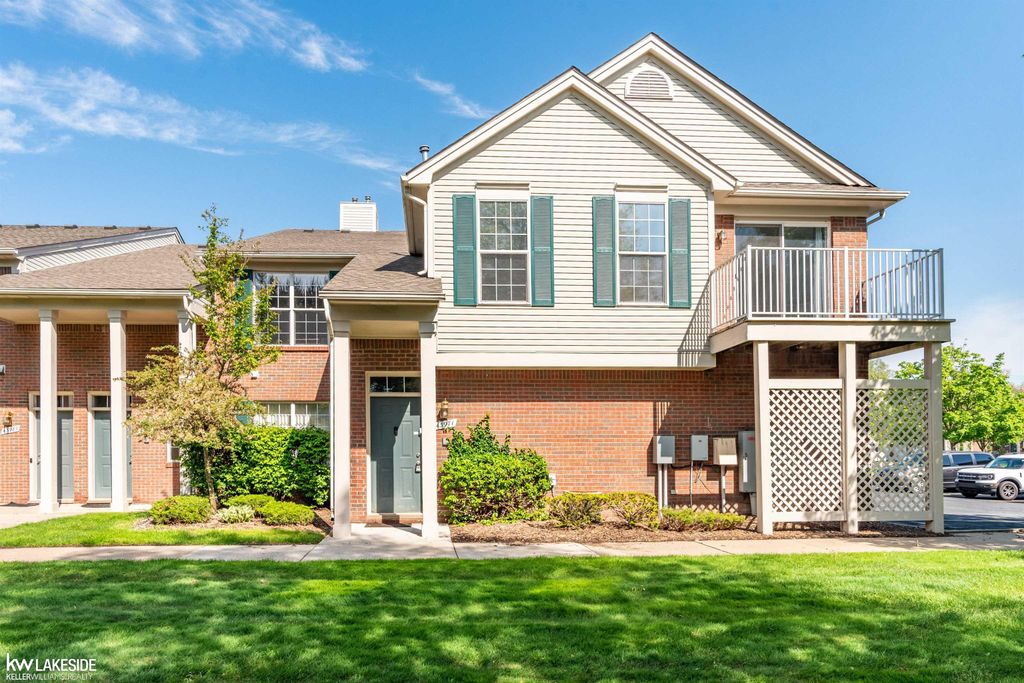 43971 Elm Drive, Sterling Heights, MI 48313