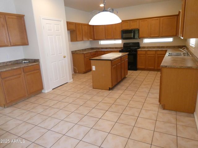 26913 N 85TH Drive, Peoria, AZ 85383