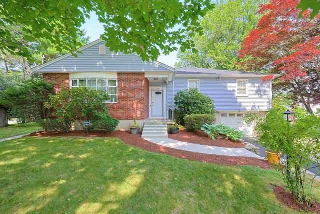 18 Fletcher St, Worcester, MA 01604