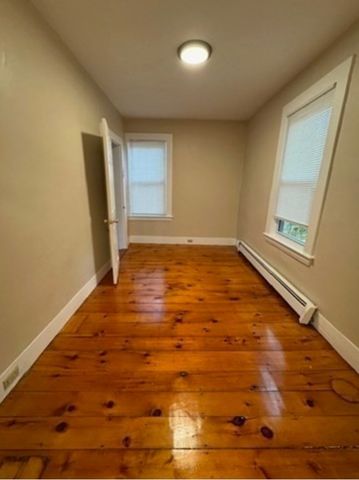 27 State 1, Marblehead, MA 01945