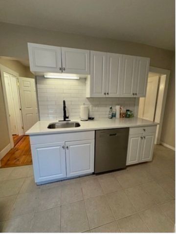 27 State 1, Marblehead, MA 01945