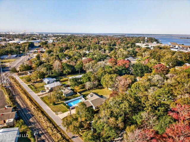 4503 Dunham Street, Pascagoula, MS 39567