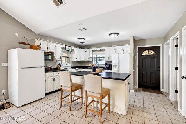 4503 Dunham Street, Pascagoula, MS 39567