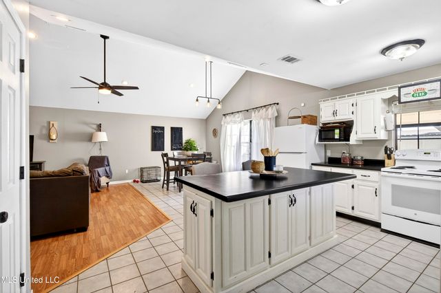 4503 Dunham Street, Pascagoula, MS 39567