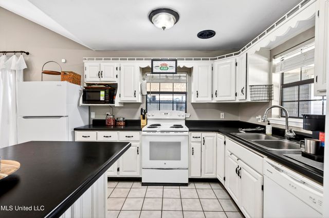 4503 Dunham Street, Pascagoula, MS 39567