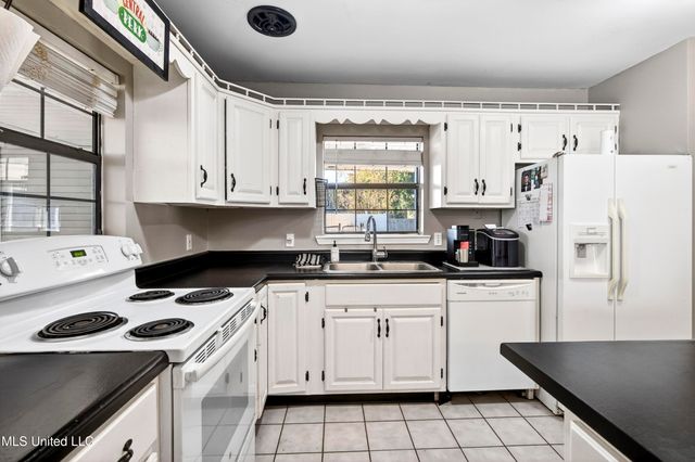 4503 Dunham Street, Pascagoula, MS 39567