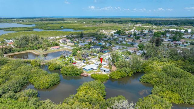 6908 11TH AVENUE E, Palmetto, FL 34221