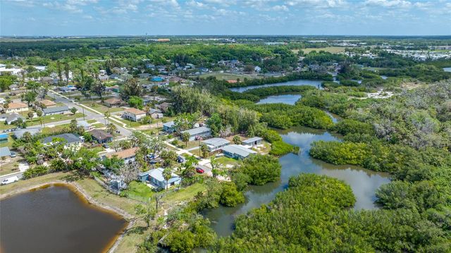 6908 11TH AVENUE E, Palmetto, FL 34221