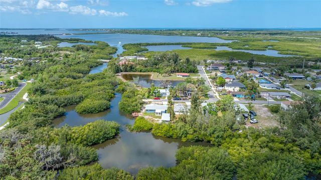 6908 11TH AVENUE E, Palmetto, FL 34221
