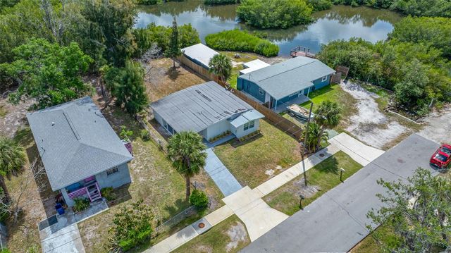 6908 11TH AVENUE E, Palmetto, FL 34221