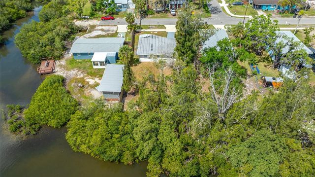 6908 11TH AVENUE E, Palmetto, FL 34221