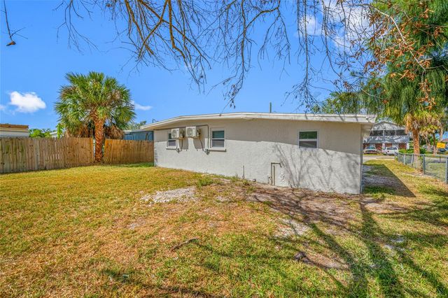 6908 11TH AVENUE E, Palmetto, FL 34221