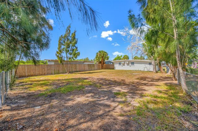6908 11TH AVENUE E, Palmetto, FL 34221