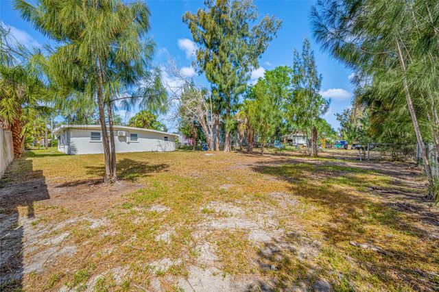 6908 11TH AVENUE E, Palmetto, FL 34221